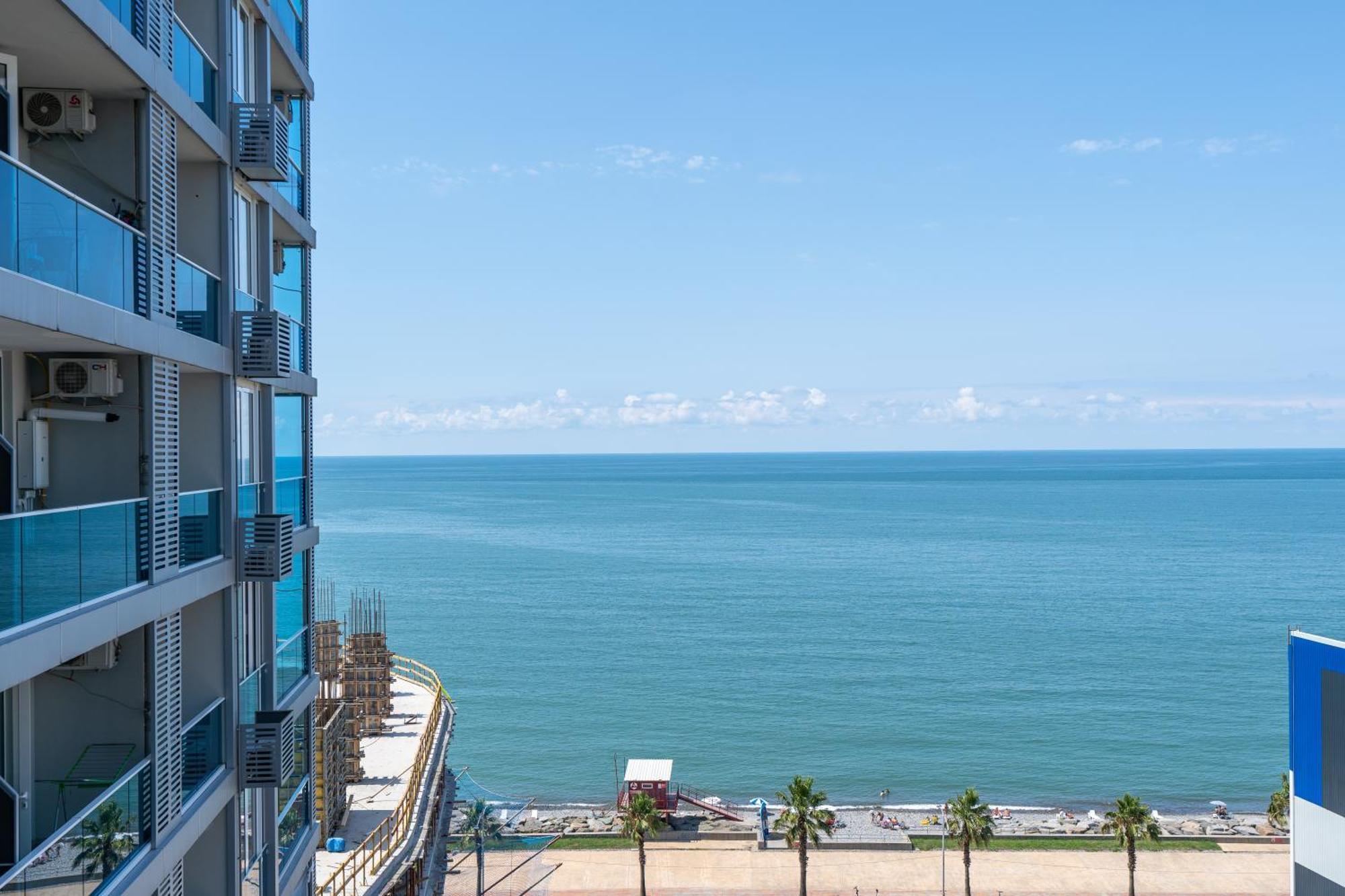 Seagull Beachfront Boutique Hotel Batumi Exterior photo