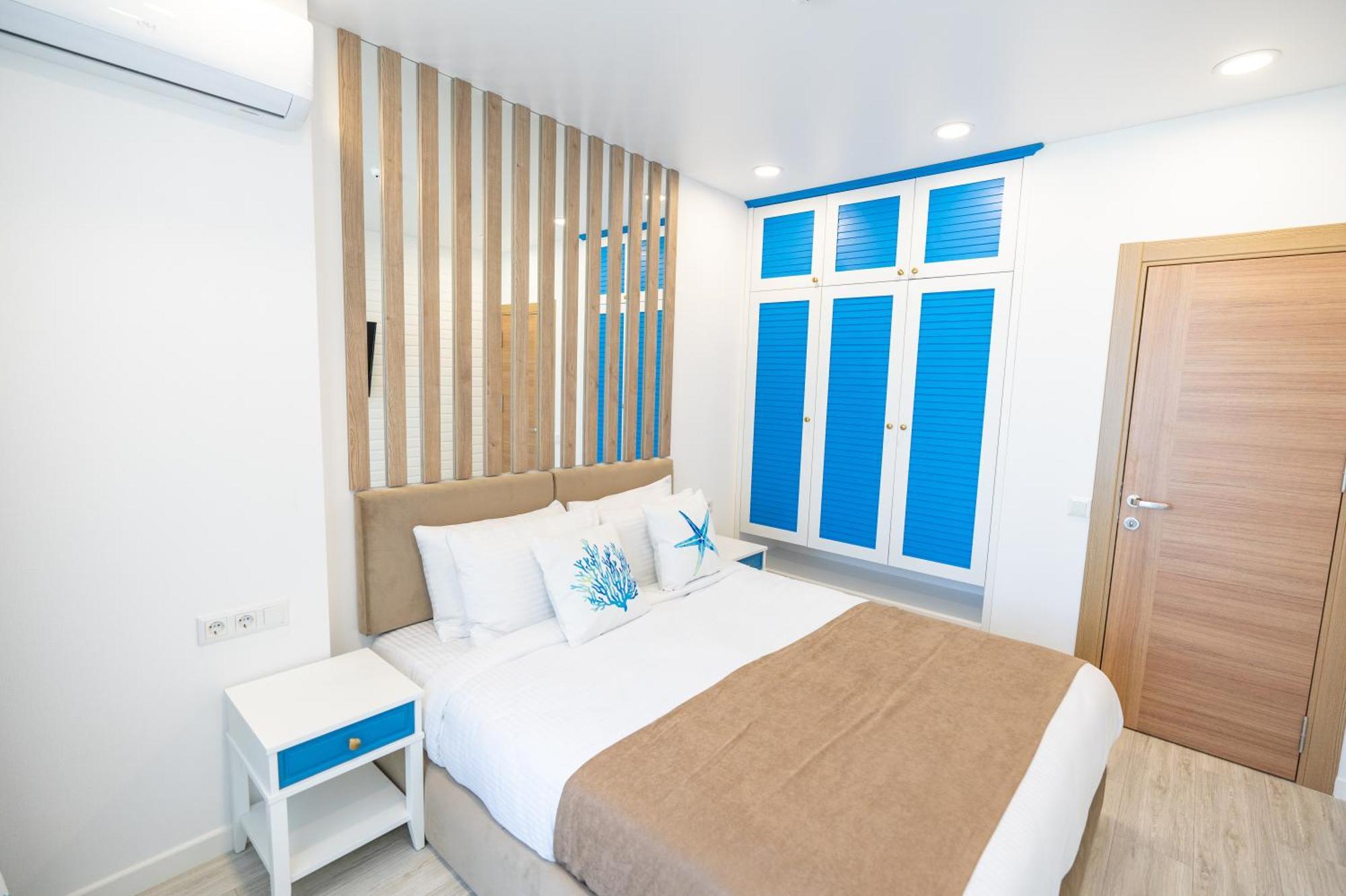 Seagull Beachfront Boutique Hotel Batumi Room photo